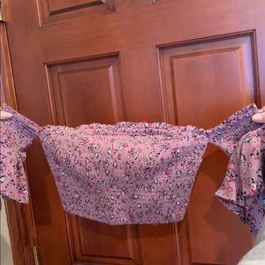 ADORABLE OFF THE SHOULDER CROP TOP